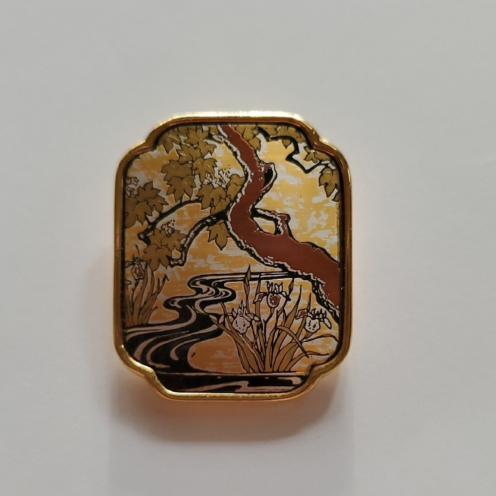 Vintage Reed & Barton Damascene Pendant